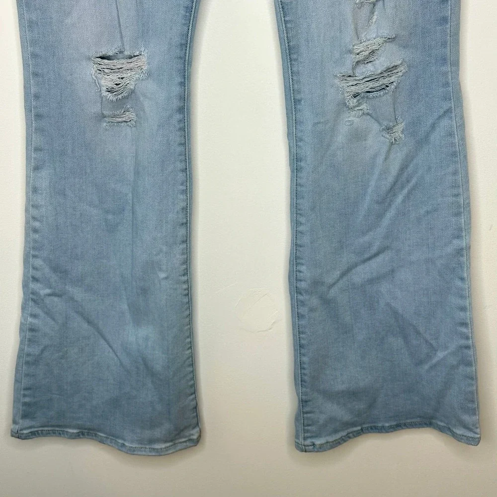 Levis 726 Flare Womens Jeans Size‎ 32 Light Wash Distressed Denim
